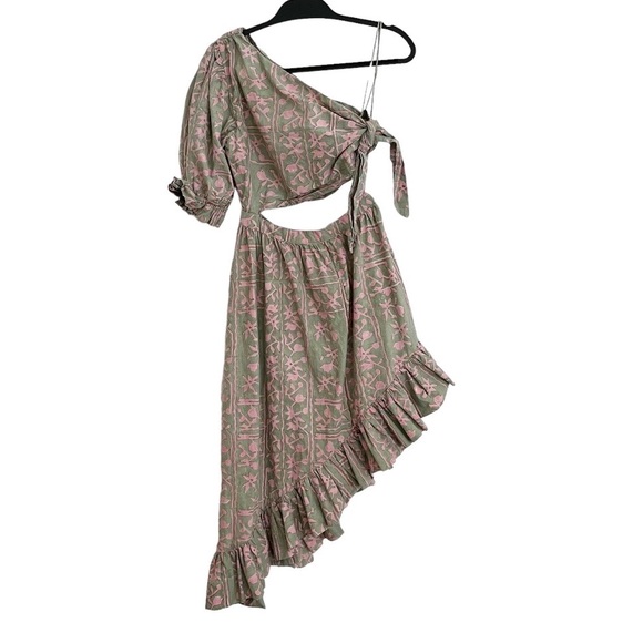 REVOLVE Cleobella Paola Ankle Asymmetrical Ruffle Dress Border Print Size Medium - Picture 3 of 16